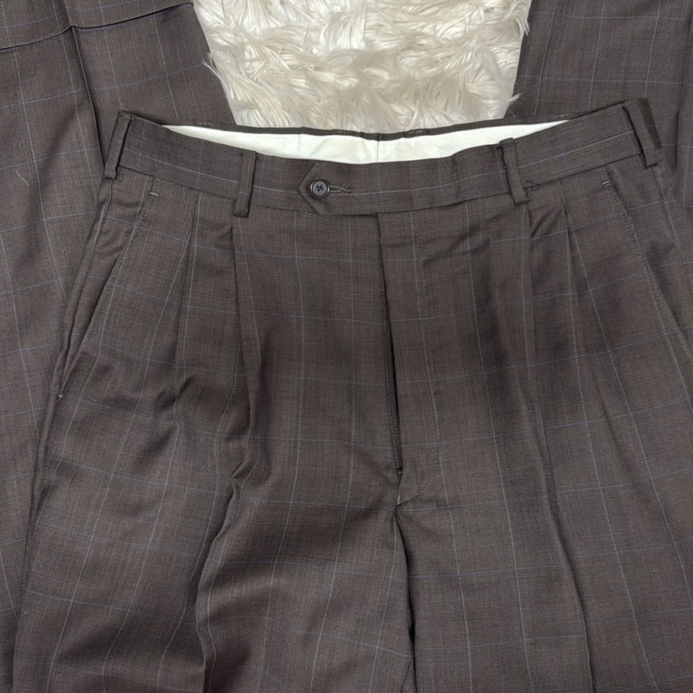 Andrew Fezza Suit - Picture 5 of 7